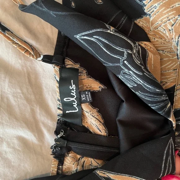 Dress - Picture 5 of 5